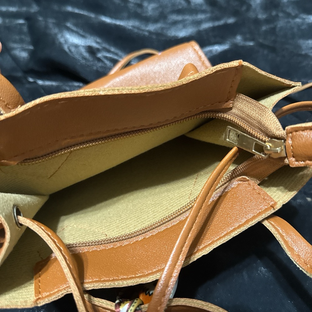 Elegant Tan Leather Women's Bag